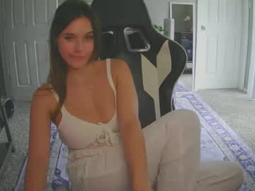 lucy12821