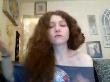 queencrimsonlvx